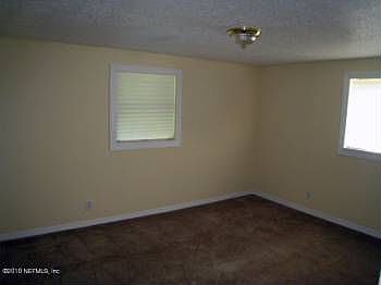 4th image of 7135 Elwood Ave
