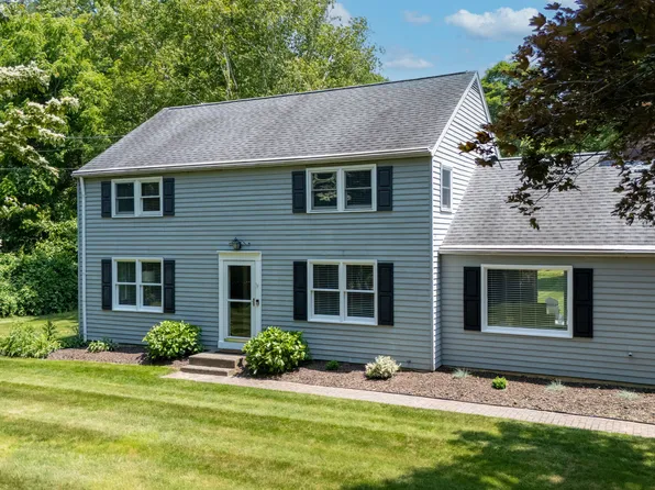 65 Boston Post Road, Old Lyme, CT 06371