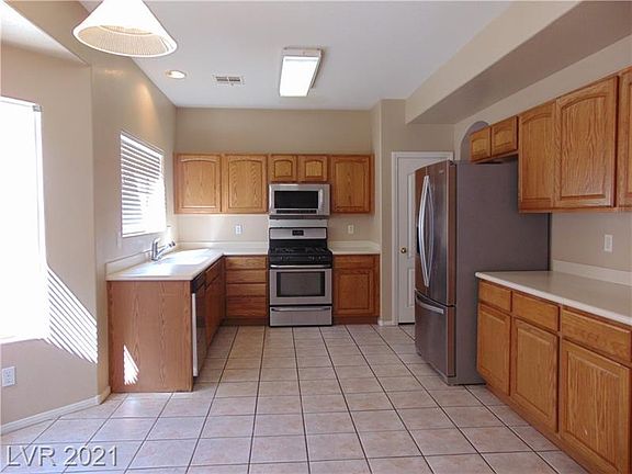 3rd image of 1459 Verde Triandos Dr