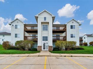 4525 1st Ave SW APT 10, Cedar Rapids, IA 52405