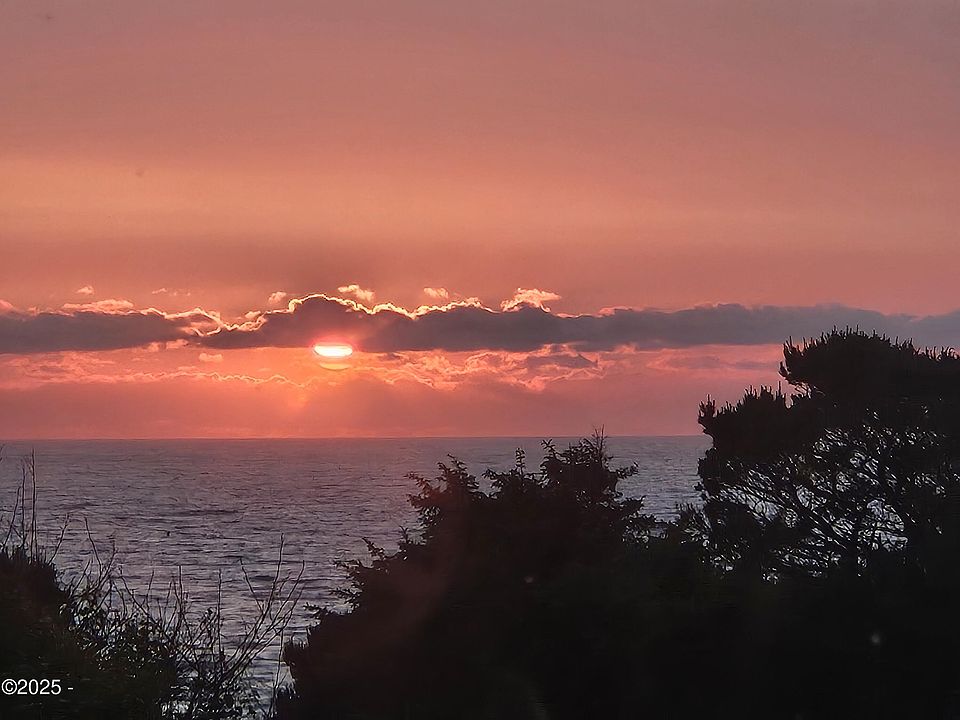 3865 Evergreen Ave, Depoe Bay, OR 97341 | MLS #26-347 | Zillow