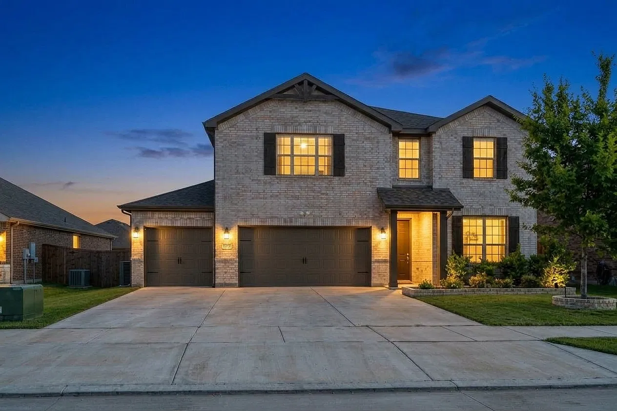 4 bed, 3069 sqft, $3,199 — Photo 2
