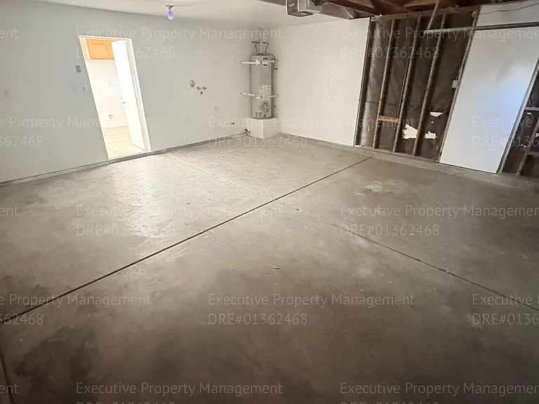 7400 Cross Glade St — Photo 18