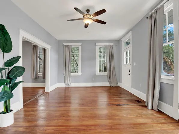 25 E 33rd St, Savannah, GA 31401