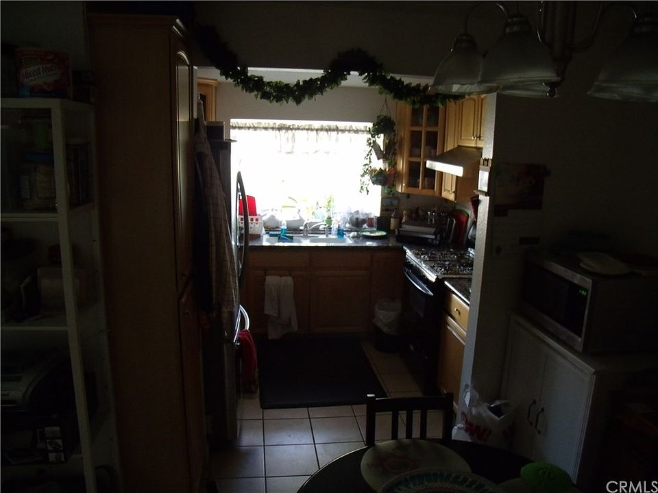 1st image of 1144 W Whittlers Ln