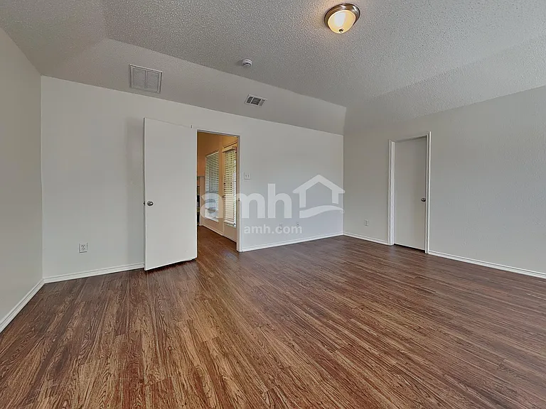 818 La Sierra Ct — Photo 7