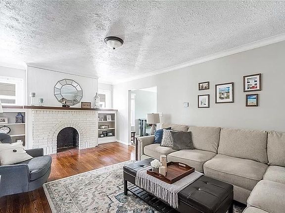 2nd image of 17454 Shaw Ave Unit 2