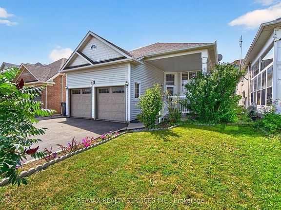 4th image of 62 Fletchers Creek Blvd