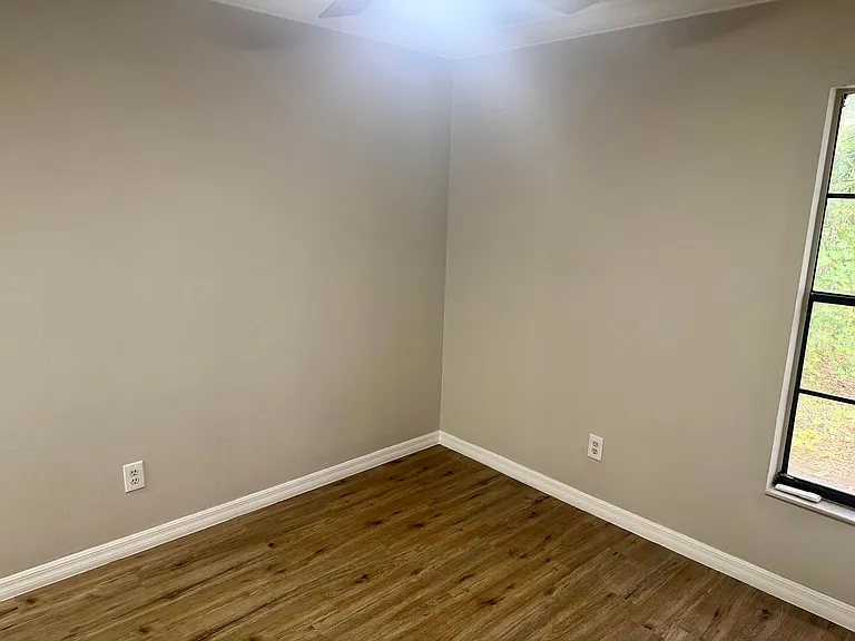 3784 Lake Shore Dr — Photo 16