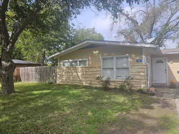 1105 Sycamore St, San Marcos, TX 78666