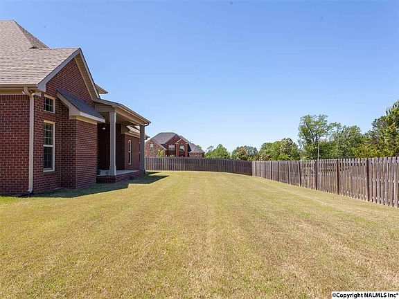 3rd image of 228 Legendwood Dr