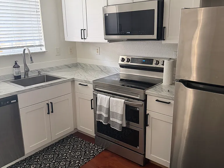 2082 NE 167th St #3 — Photo 8