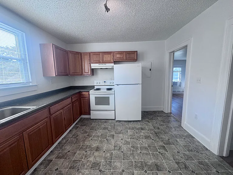 1690 Litchfield Tpke #2 — Photo 16