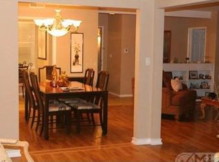 7640 Quakertown Ave, Winnetka, CA 91306