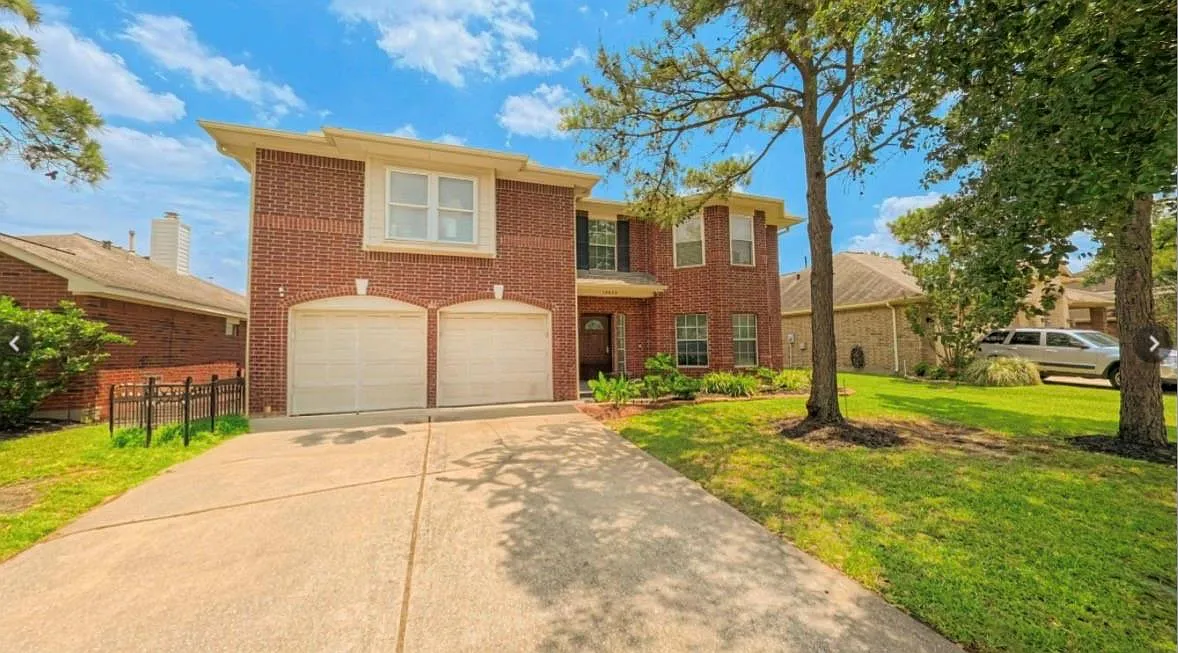 6 bed, 2.5 bath, 3846 sqft, $3,500 — Photo 1