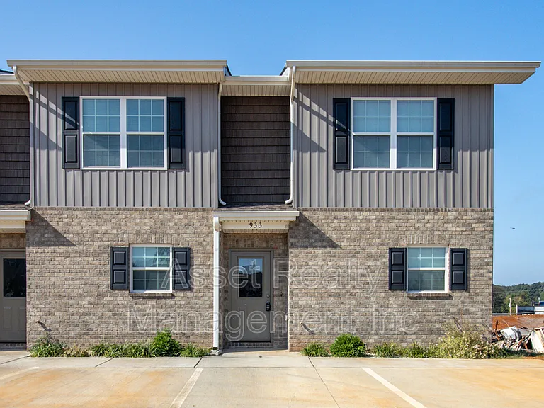 933 Warrior Hill Dr #1 — Photo 2