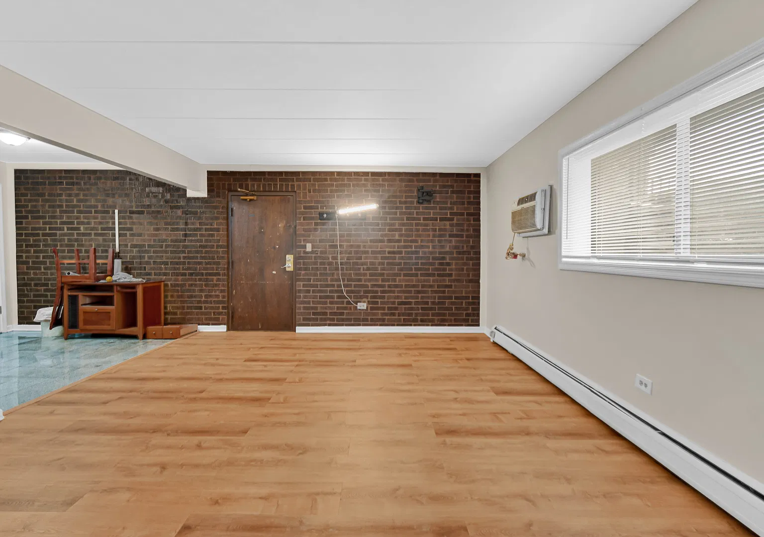 2 bed, 1.5 bath, 885 sqft, $1,800 — Photo 4