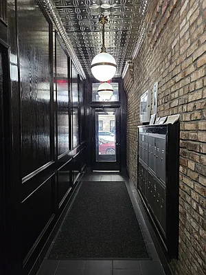 Rented by Bond New York | media 1