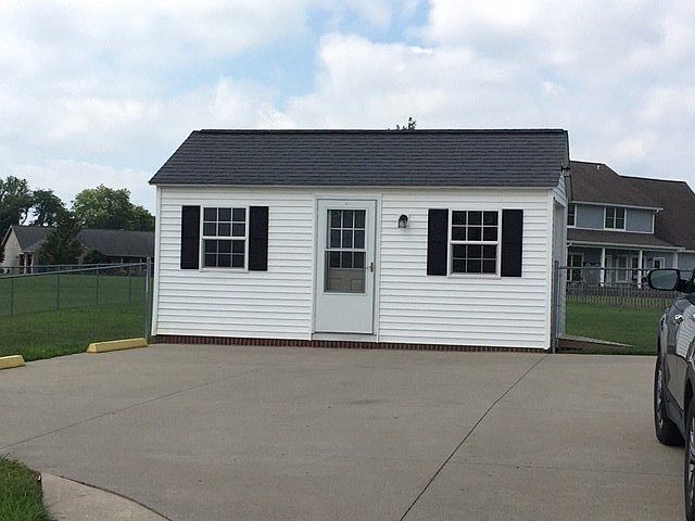 2nd image of 459 N Hyde Park Dr