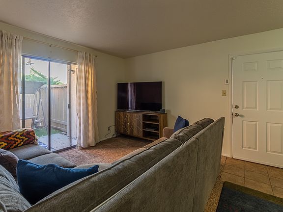 2nd image of 941 Calle Mejia APT 103