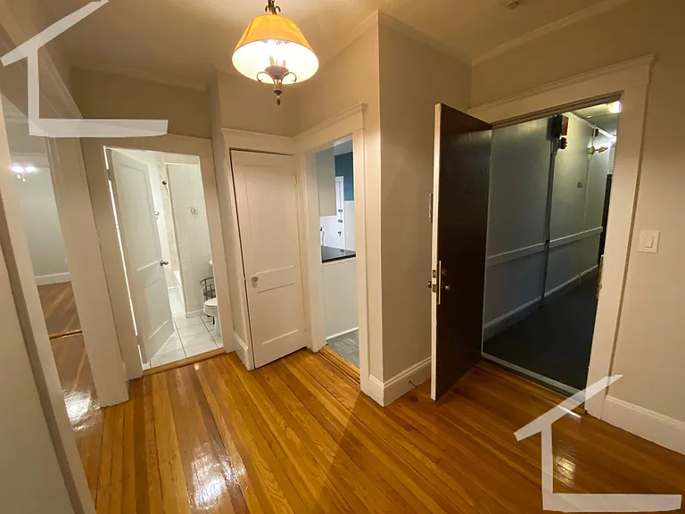 26 Chiswick Rd #28 — Photo 13