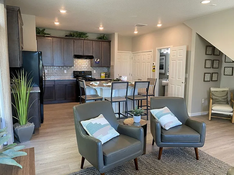9346 Portmar Dr — Photo 3