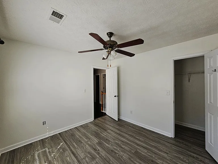 235 Circle Rd — Photo 22