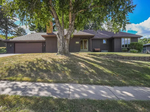 2705 S 9th Ave, Sioux Falls, SD 57105