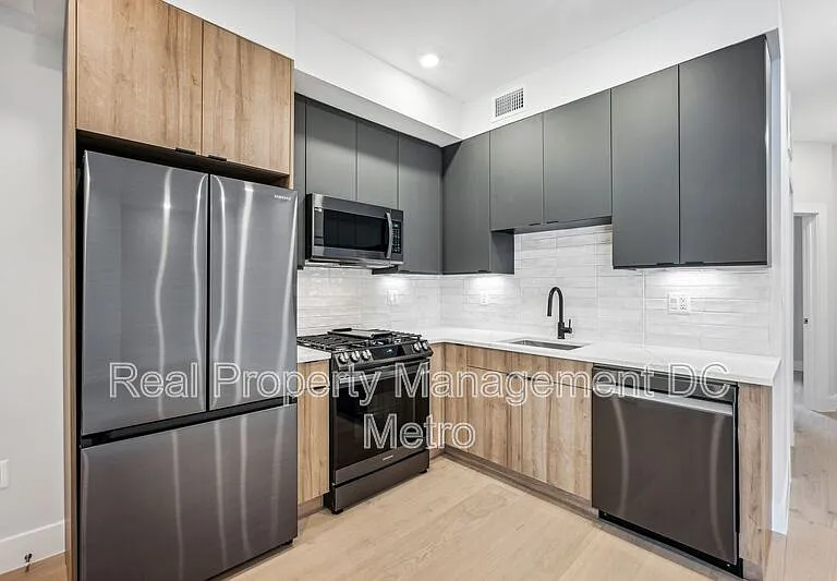 1112 6th St NW #NW — Photo 4