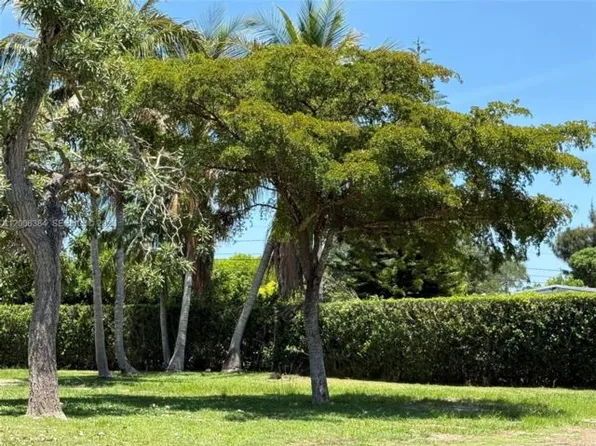 15395 SW 272nd St, Homestead, FL 33032