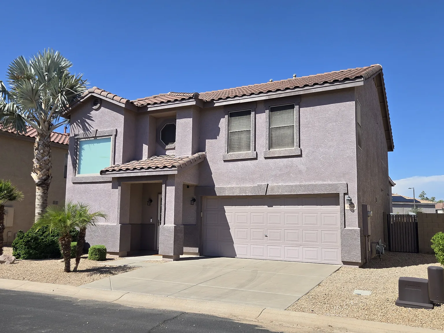 3 bed, 2.5 bath, 2195 sqft, $2,600 — Photo 2