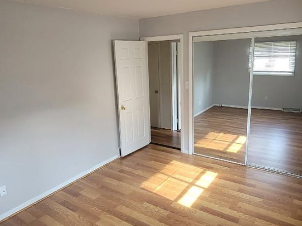 225 12th St APT 1B