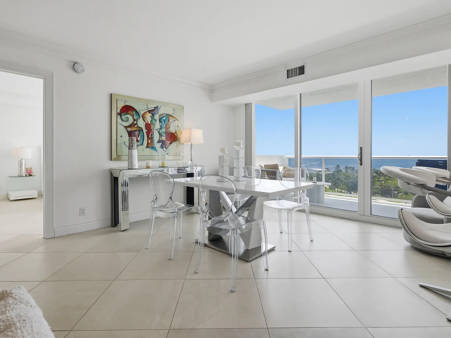 Embassy Tower Ii Inc Condo — Photo 3