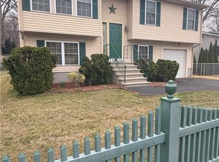 124 Saint Leon Ave, Woonsocket, RI 02895