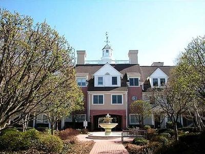 51 Forest Ave APT 173, Greenwich, CT, 06870
