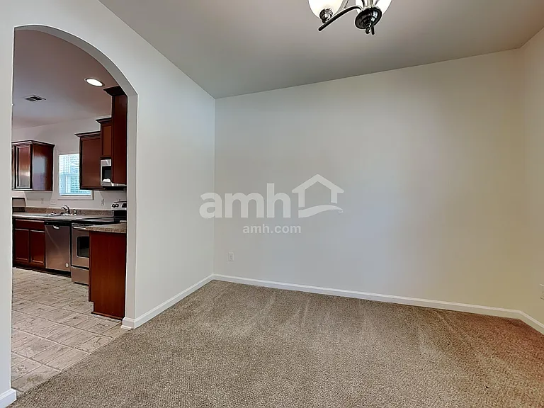 305 Switchback St — Photo 6