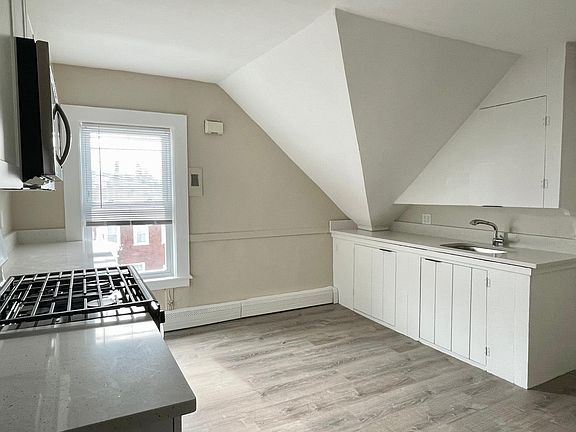 5th image of 4 Loring Ave APT 3