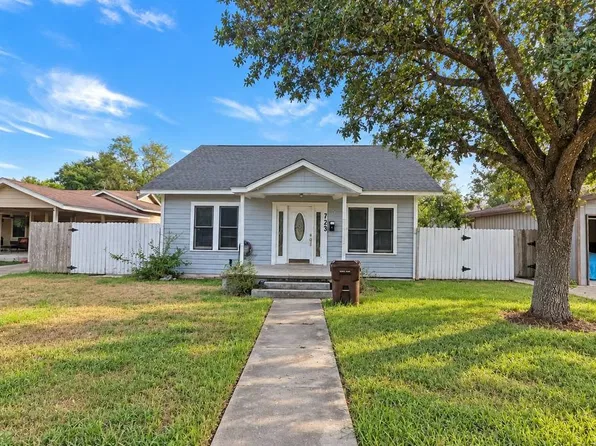 723 W Alice Ave, Kingsville, TX 78363