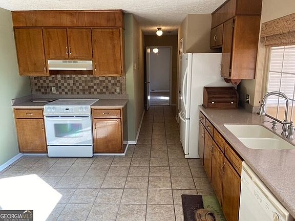 4th image of 528 Ansley Ave