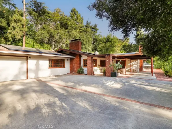 19130 Charles St, Tarzana, CA 91356