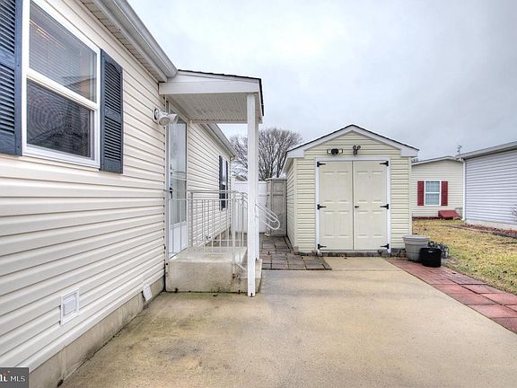 3rd image of 540 Dogwood Ln