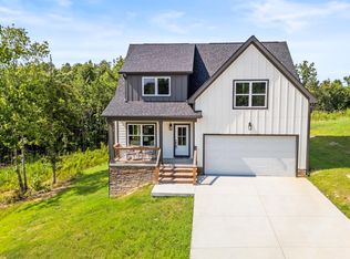 270 Cascade Dr, Rossville, GA 30741