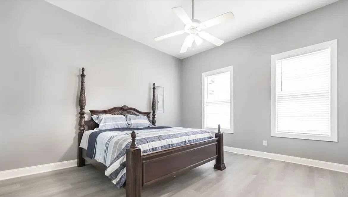 2079 E Napier Ave — Photo 2