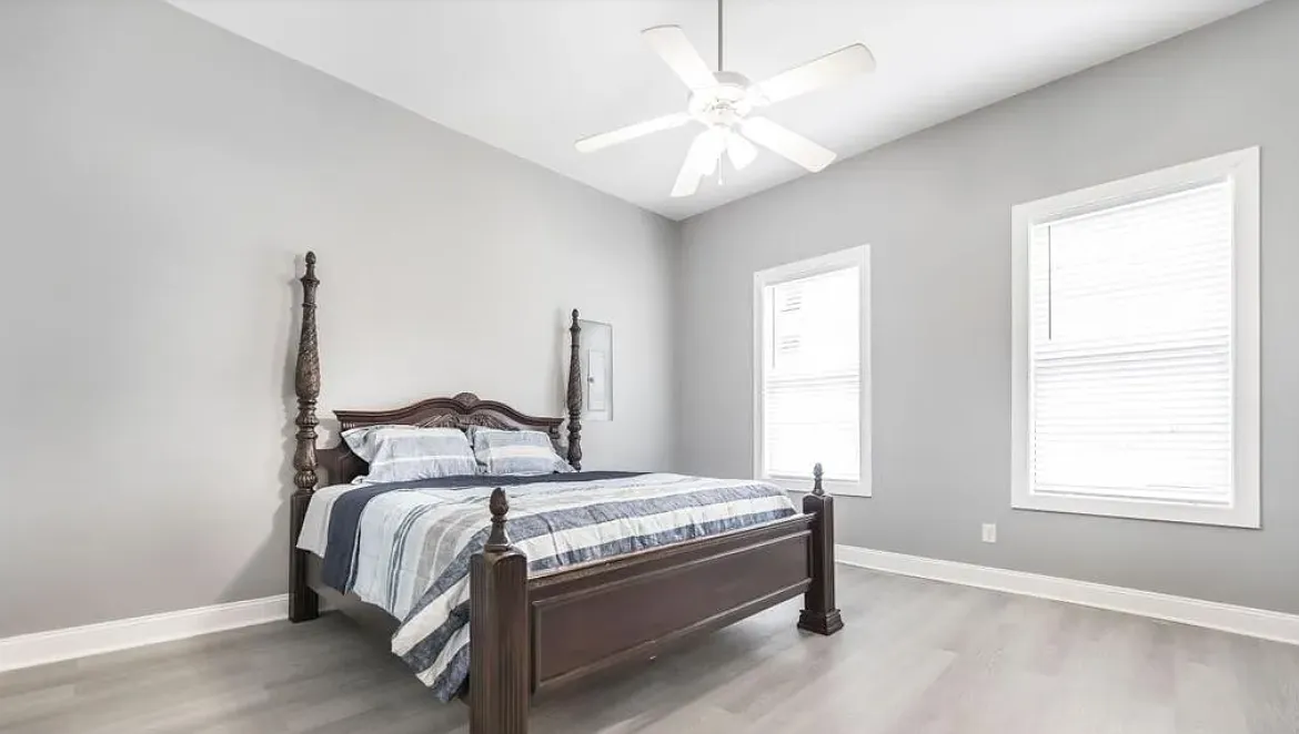 King Bedroom 1 - 2079 E Napier Ave