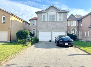 231 Pinewood Dr, Vaughan, ON L4J5R7