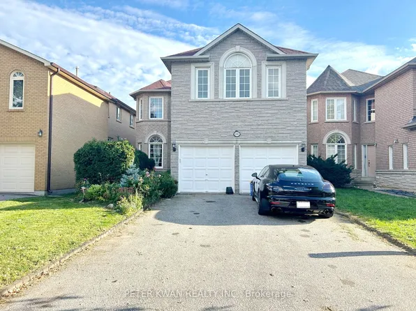 231 Pinewood Dr, Vaughan, ON L4J 5R7