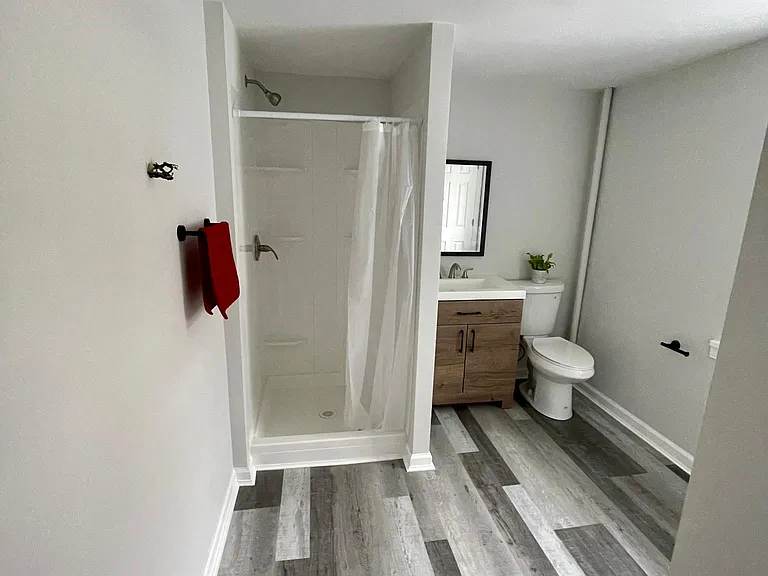 1710 Lower Rocky Dale Rd #3 — Photo 4