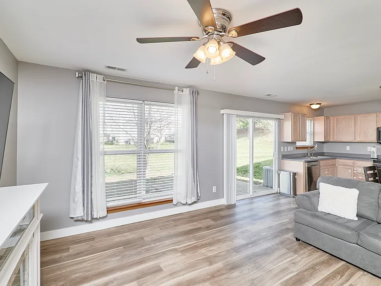 206 Waterside Crossing Ct — Photo 6