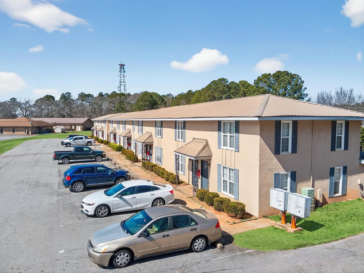 2 bed, 1100 sqft, $1,100 — Photo 1