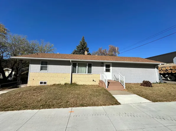 207 N Lake St, Frazee, MN 56544